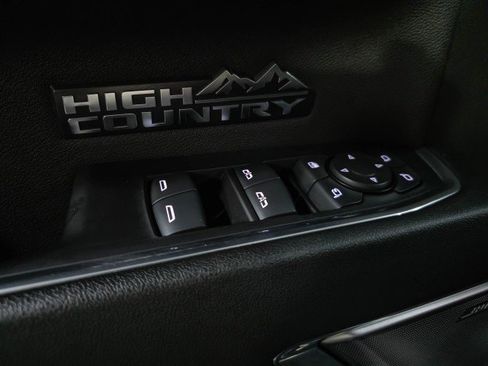 Used 2023 Chevrolet Silverado 1500 High Country w/ Technology Package image 34