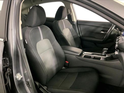 Used 2025 Nissan Sentra SV w/ All-Weather Package FWD image 7