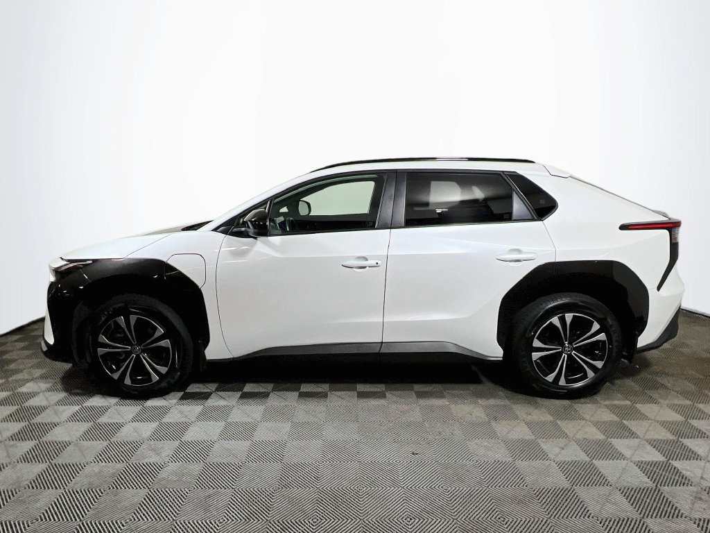 Certified 2024 Toyota bZ4X AWD w/ Weather Package image 4