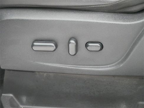 Used 2015 Ford C-MAX SEL w/ Equipment Group 302A image 12