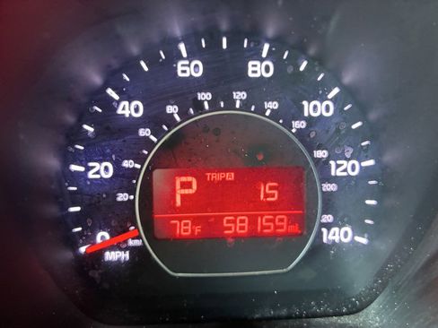 Used 2019 Kia Soul + FWD image 8