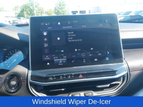 Used 2022 Jeep Compass Trailhawk w/ Trailhawk Convenience Group AWD/4WD image 12