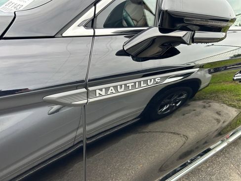 Used 2019 Lincoln Nautilus Reserve FWD image 7