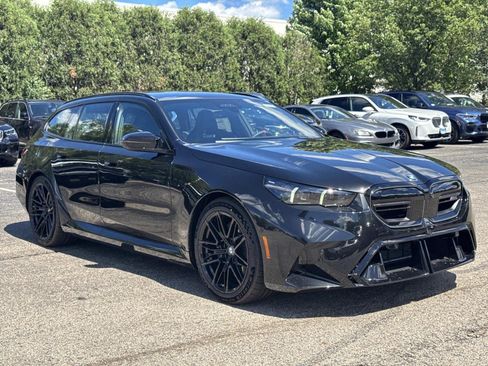 New 2027 BMW M5 Touring AWD/4WD image 3