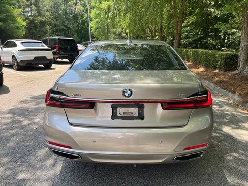Used 2021 BMW 740i xDrive w/ Premium Package AWD/4WD image 8
