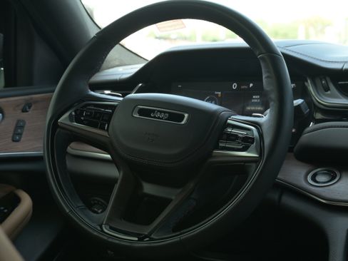 Used 2023 Jeep Grand Cherokee Summit w/ Adv Protech Group IV image 24