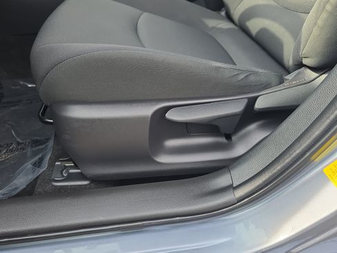Used 2022 Toyota Corolla LE FWD image 20