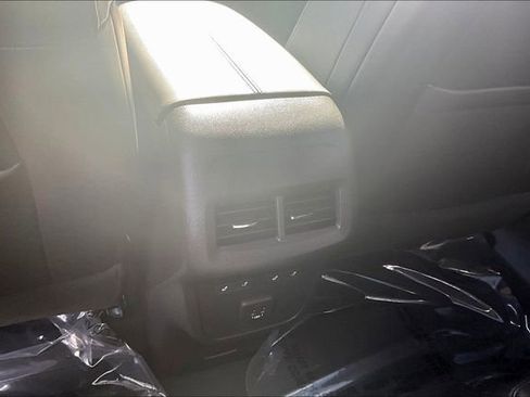 Used 2022 Chevrolet Equinox Premier image 35