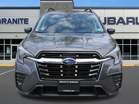 Used 2025 Subaru Ascent Limited AWD/4WD image 5