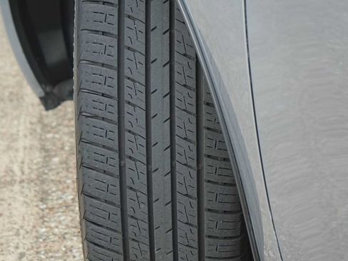Used 2017 Toyota Sienna Limited Premium FWD image 29