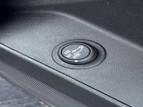 Used 2024 Chevrolet Equinox LT w/ LPO, Floor Liner Package AWD/4WD image 8