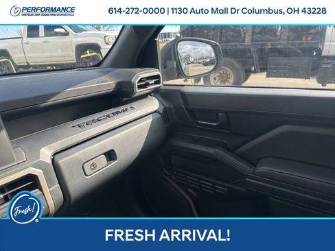 Used 2024 Toyota Tacoma SR image 23