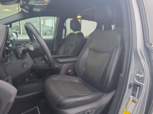 Used 2023 Toyota Sienna XSE image 13