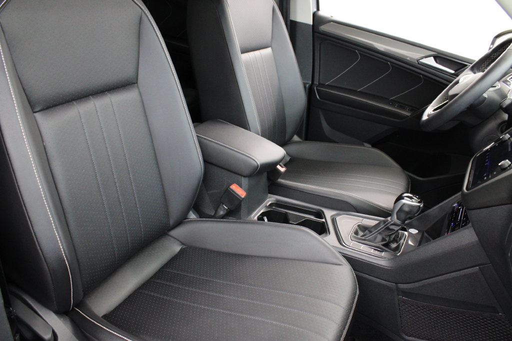 Certified 2022 Volkswagen Tiguan SE FWD image 22
