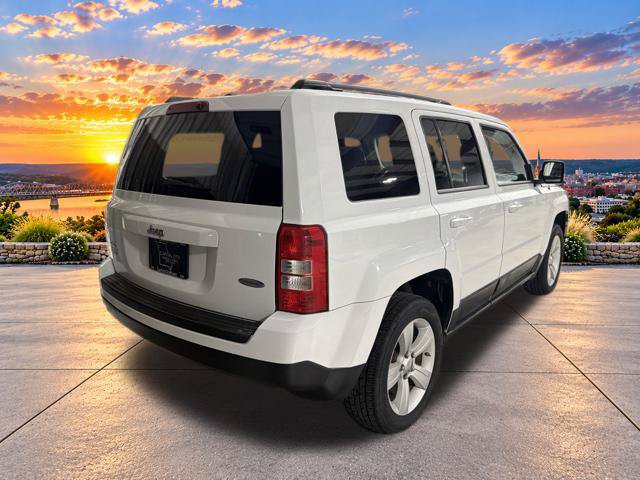 Used 2011 Jeep Patriot Latitude AWD/4WD image 4
