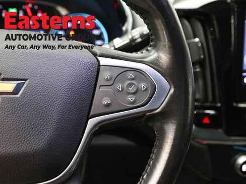 Used 2021 Chevrolet Traverse LT image 16