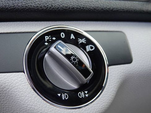 Used 2010 Mercedes-Benz C 300 Sedan image 85