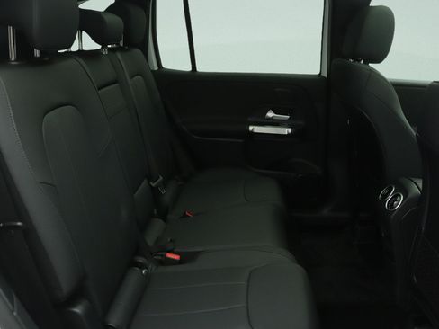 New 2026 Mercedes-Benz GLB 250 image 8