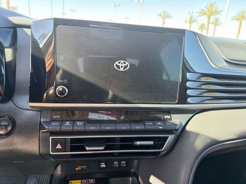 Used 2025 Toyota Camry LE image 19