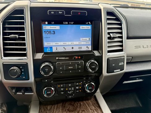 Used 2017 Ford F350 Lariat w/ FX4 Off-Road Package AWD/4WD image 12
