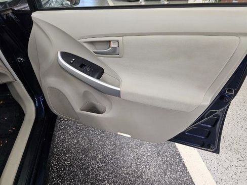 Used 2014 Toyota Prius Three FWD image 27