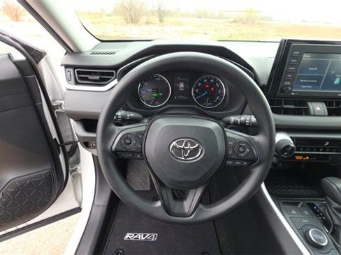 Used 2021 Toyota RAV4 XLE w/ Convenience Package image 25