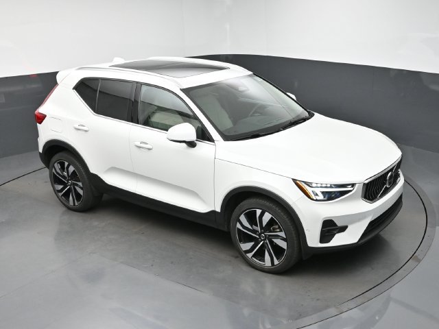Used 2024 Volvo XC40 B5 Plus w/ Climate Package AWD/4WD image 18