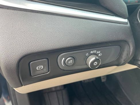 Used 2019 Buick Enclave Premium AWD/4WD image 15