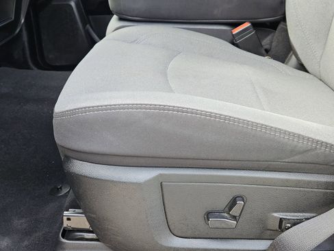 Used 2024 RAM 3500 Big Horn image 32