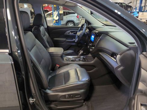 Used 2021 Chevrolet Traverse LT w/ LT Premium Package image 29