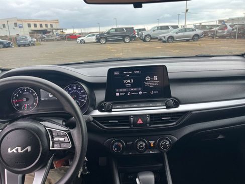 Used 2024 Kia Forte LXS FWD image 28