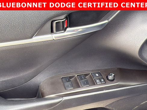 Used 2023 Toyota Camry SE image 12