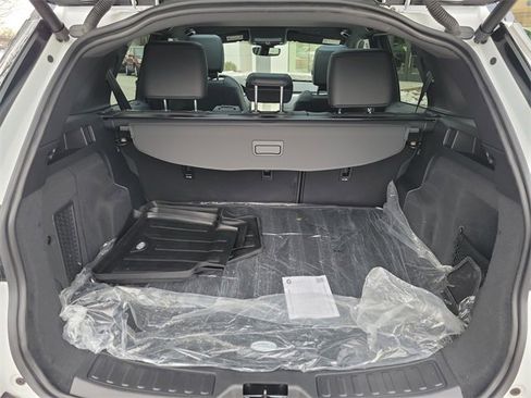 Used 2025 Land Rover Discovery Sport Dynamic SE image 12
