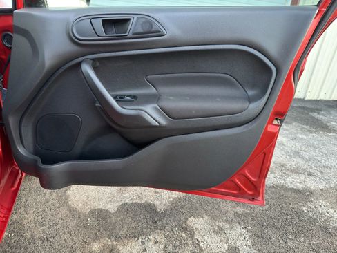 Used 2018 Ford Fiesta SE image 17