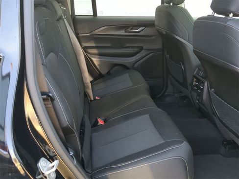 Used 2023 Jeep Grand Cherokee Laredo w/ Luxury Tech Group I image 27