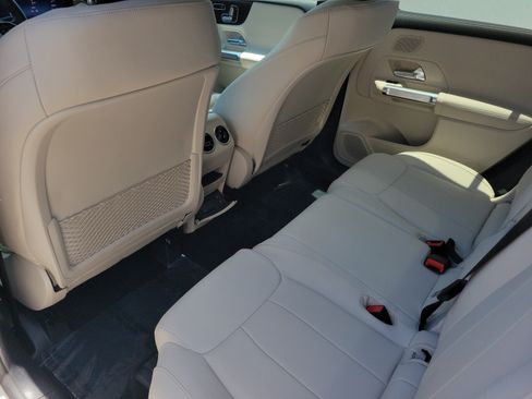 Used 2026 Mercedes-Benz GLB 250 image 10