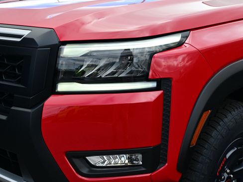 New 2026 Nissan Frontier PRO-4X w/ Pro-4x Convenience Package image 13