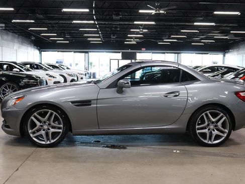 Used 2015 Mercedes-Benz SLK 250 image 3