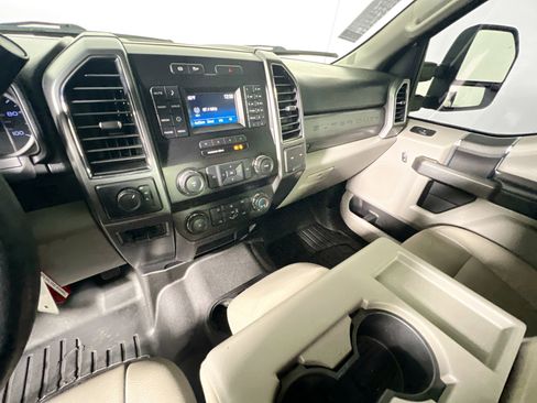 Used 2019 Ford F250 XLT AWD/4WD image 25