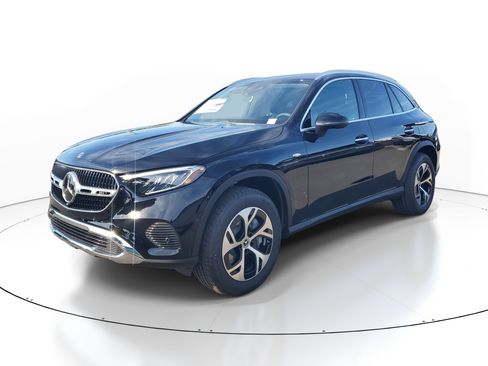 Certified 2025 Mercedes-Benz GLC 350e 4MATIC image 2