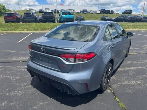 Used 2024 Toyota Corolla SE w/ SE Premium Package FWD image 3