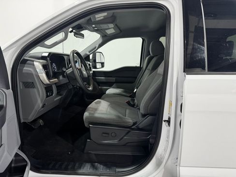 Used 2024 Ford F250 XLT AWD/4WD image 14
