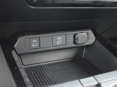 Used 2023 Toyota Prius Limited image 19