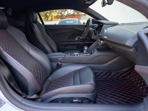 Used 2022 Audi R8 V10 performance image 3