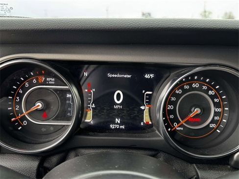 Used 2021 Jeep Gladiator Sport image 14