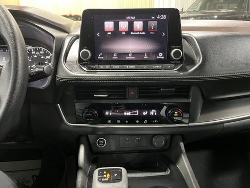 Used 2023 Nissan Rogue SV image 21