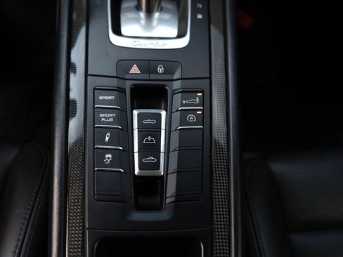 Used 2014 Porsche 911 Turbo image 70