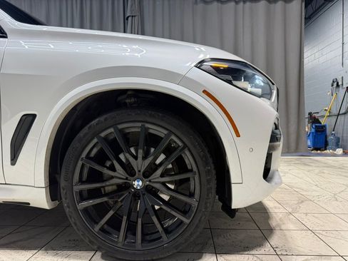 Used 2021 BMW X5 xDrive40i w/ M Sport Package AWD/4WD image 11