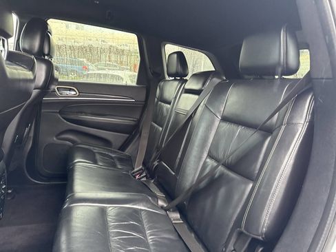 Used 2016 Jeep Grand Cherokee Limited AWD/4WD image 18