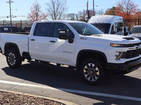 Certified 2024 Chevrolet Silverado 2500 Custom w/ Custom Value Package image 2